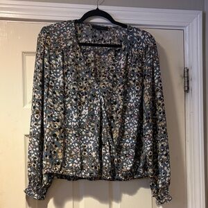 Sanctuary Print V-Neck Blouse in slate blue XL